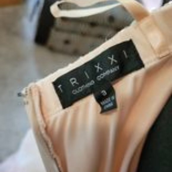 Trixxi NWT blush pink prom dress with full length - Picture 3 of 3